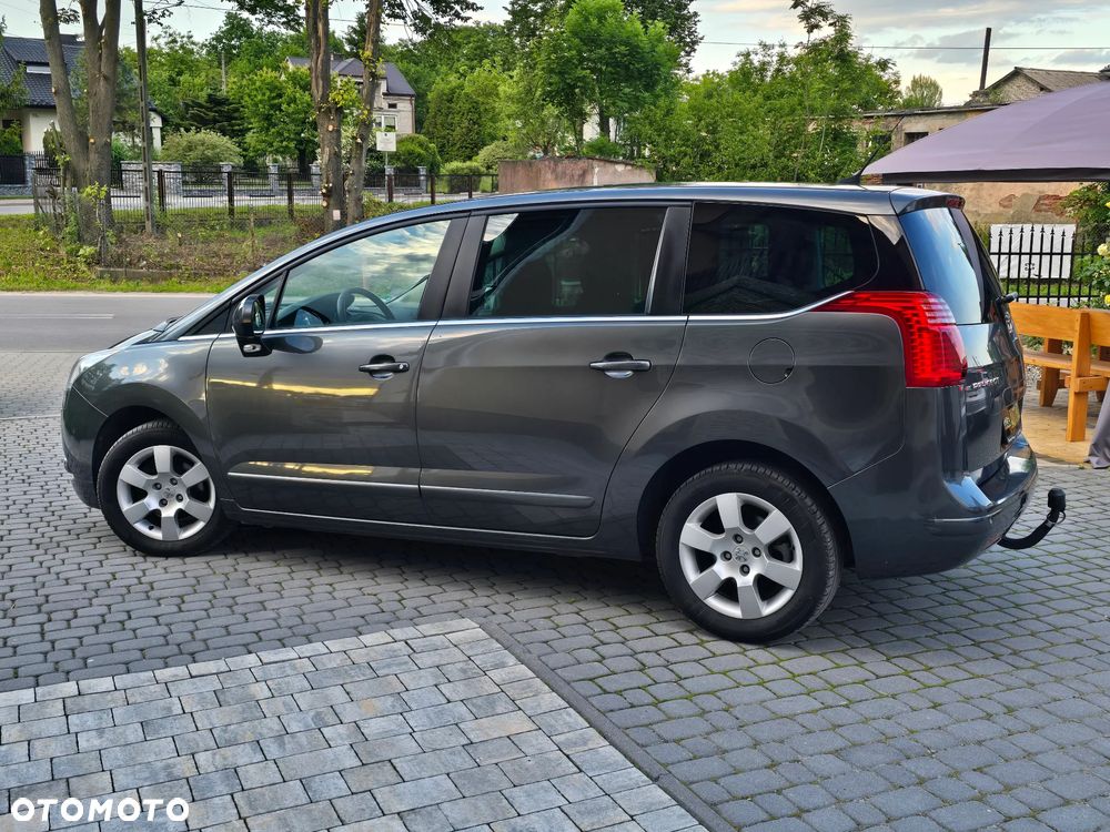 Peugeot 5008 - 15
