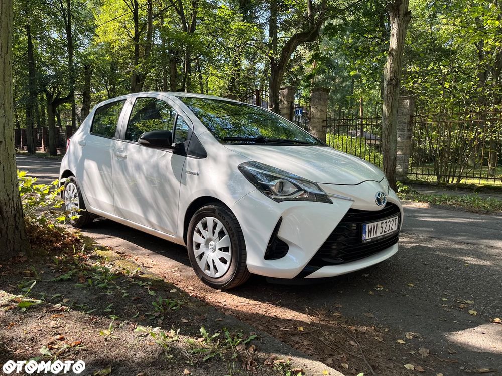 Toyota Yaris Hybrid 100 Active EU6 - 7