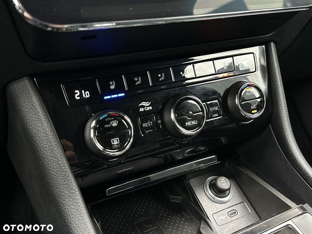 Skoda Superb 2.0 TDI SCR L&K DSG - 19