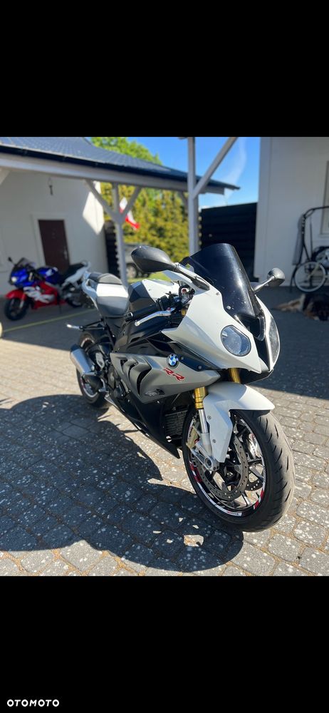 BMW S - 4