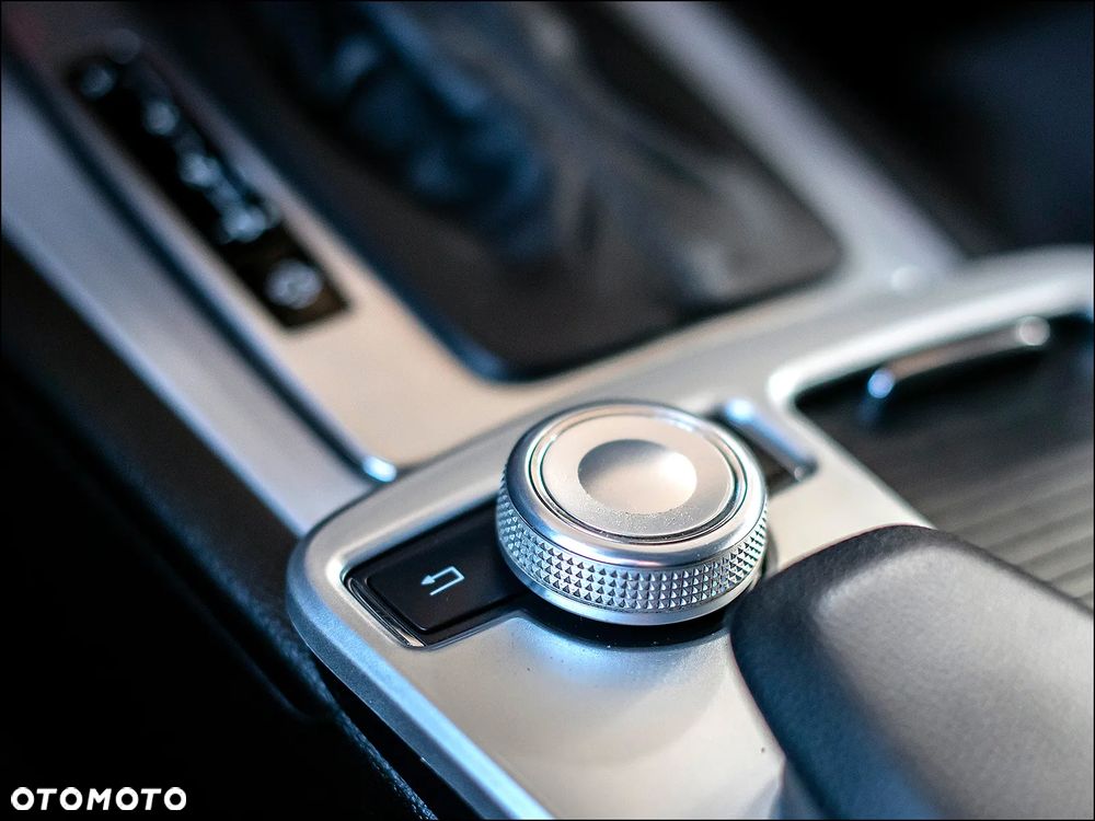 Mercedes-Benz Klasa E - 30
