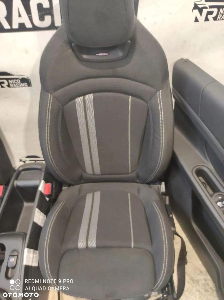 FOTELE TAPICERKA MINI COUNTRYMAN F60 JCW MANUAL - 2