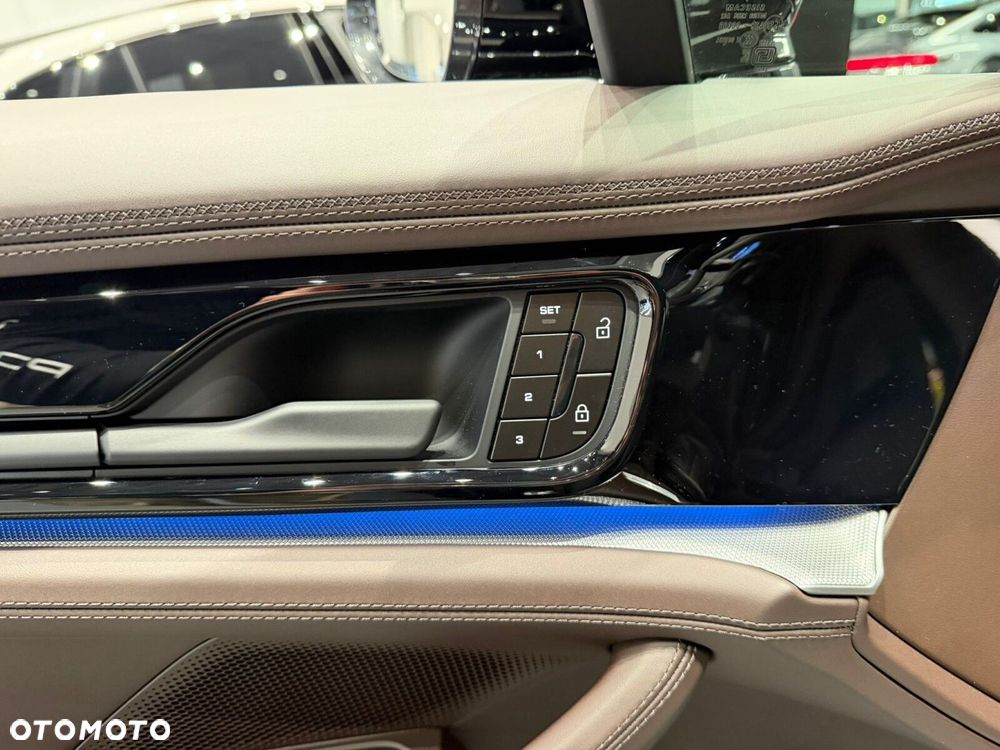 Porsche Panamera - 20