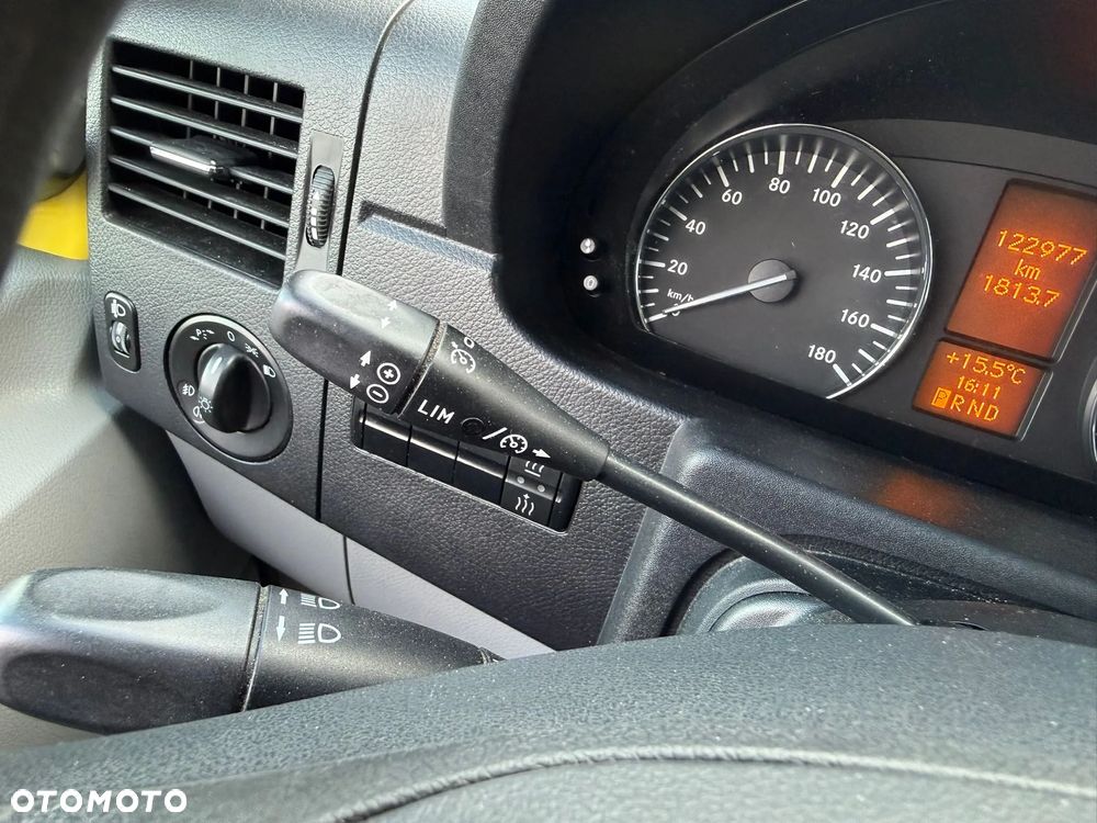 Mercedes-Benz Sprinter - 23