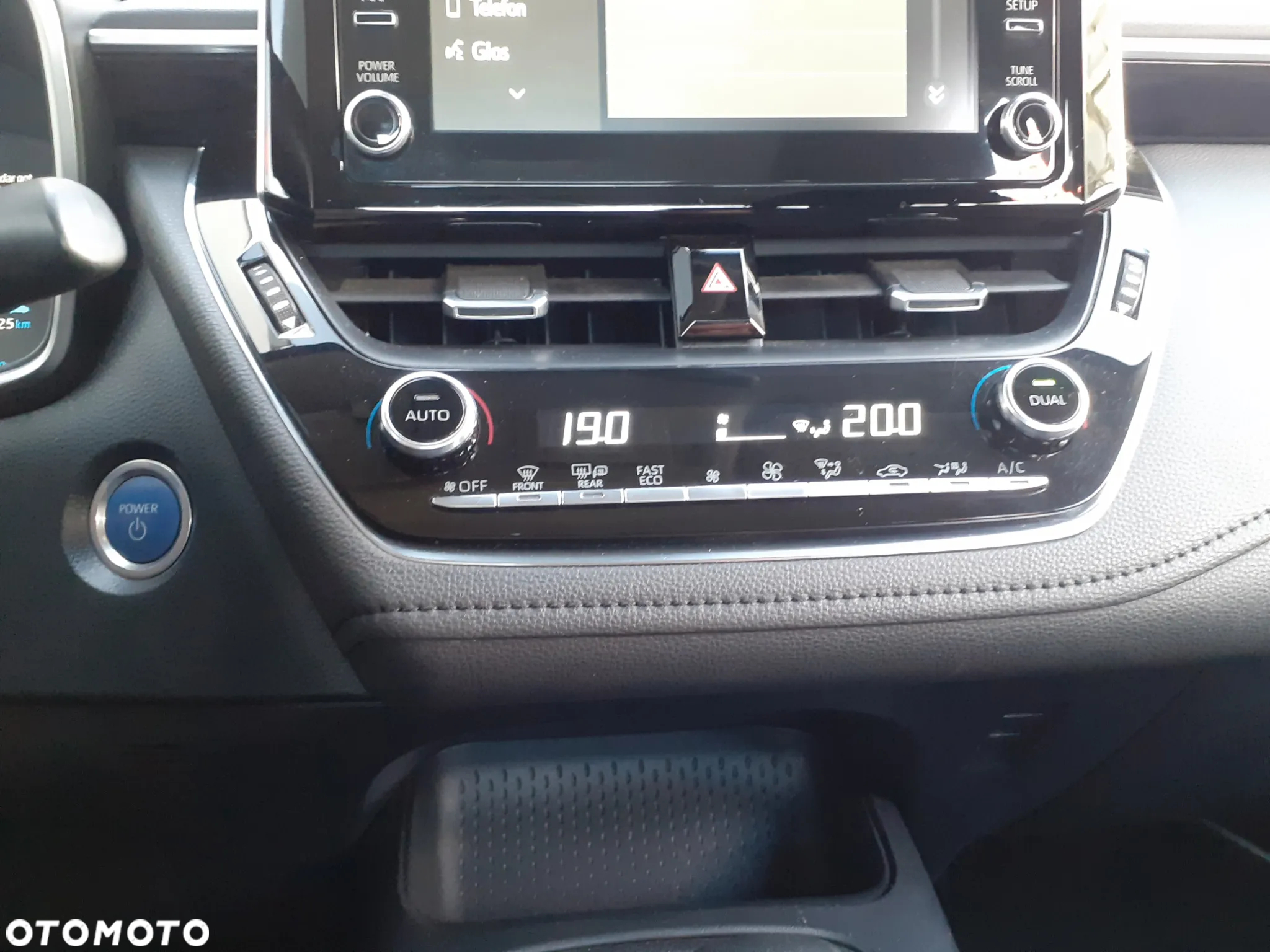 Toyota Corolla 1.8 Hybrid Comfort - 22