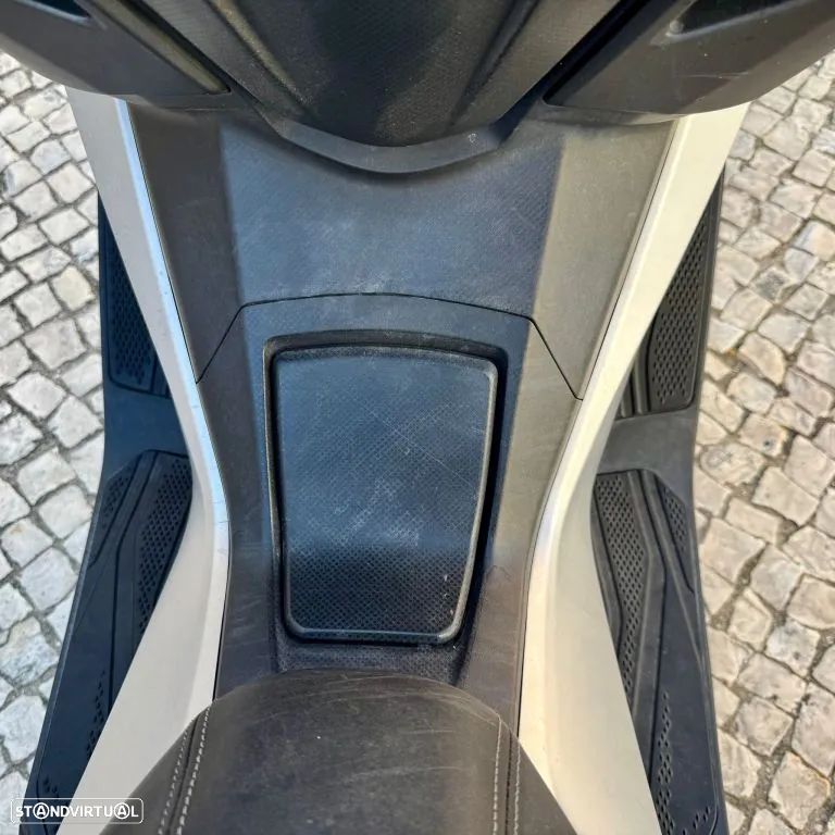 Sym Cruisym 300 - 15