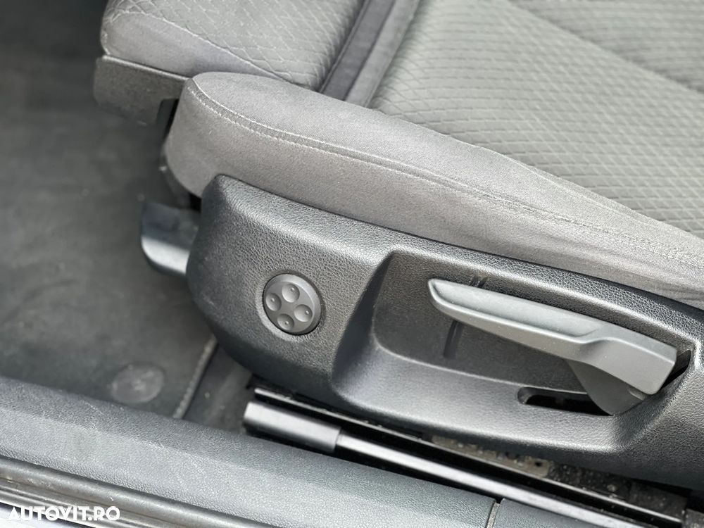 Audi A6 Avant 2.0 TDI DPF multitronic - 15
