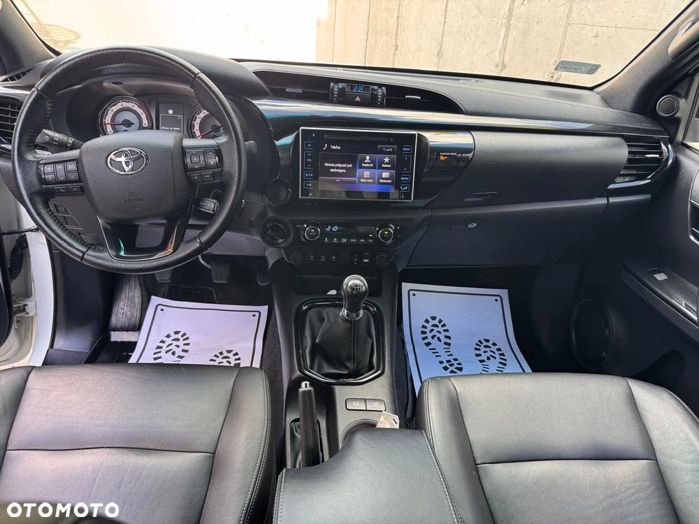Toyota Hilux - 13