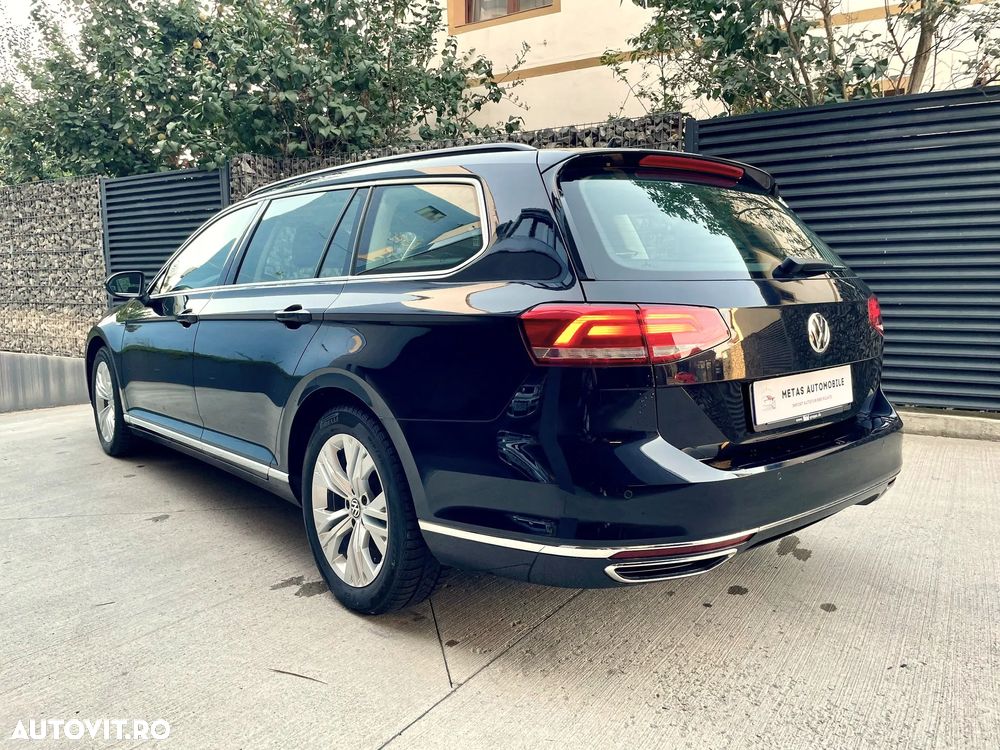 Volkswagen Passat 2.0 TDI DSG 4Motion Comfortline - 12