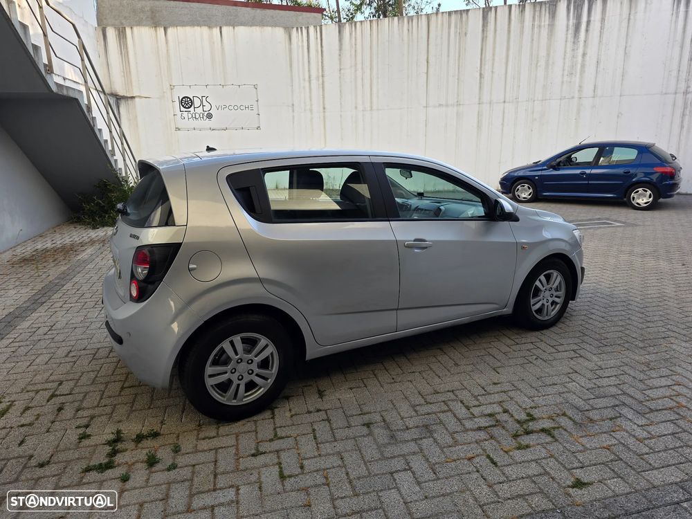 Chevrolet Aveo 1.3 VCDi LTZ - 14