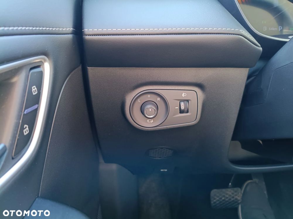 MG ZS Hybrid+ - 16