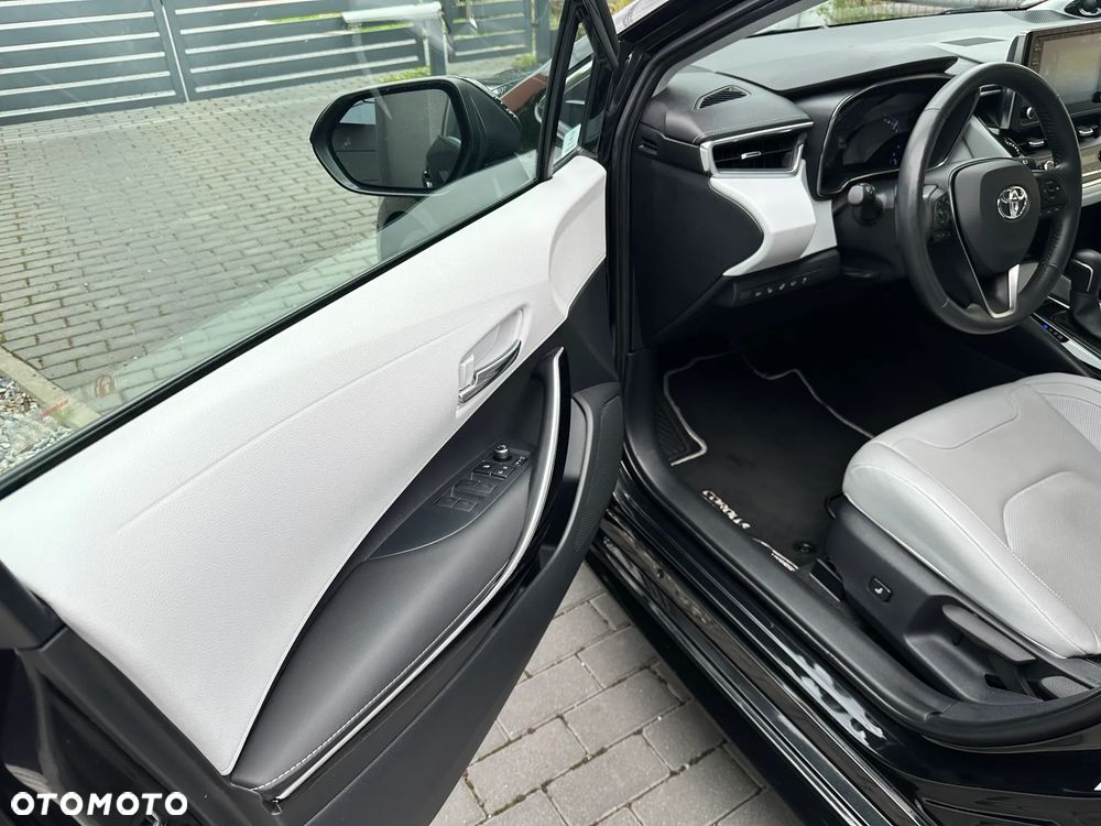 Toyota Corolla 2.0 Hybrid Executive - 25