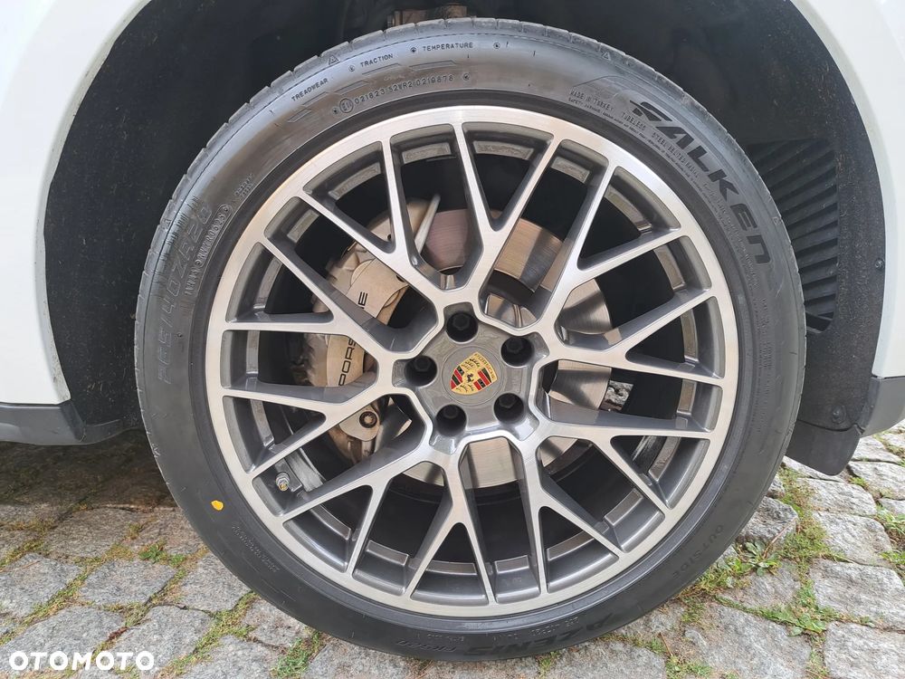 Porsche Macan - 27