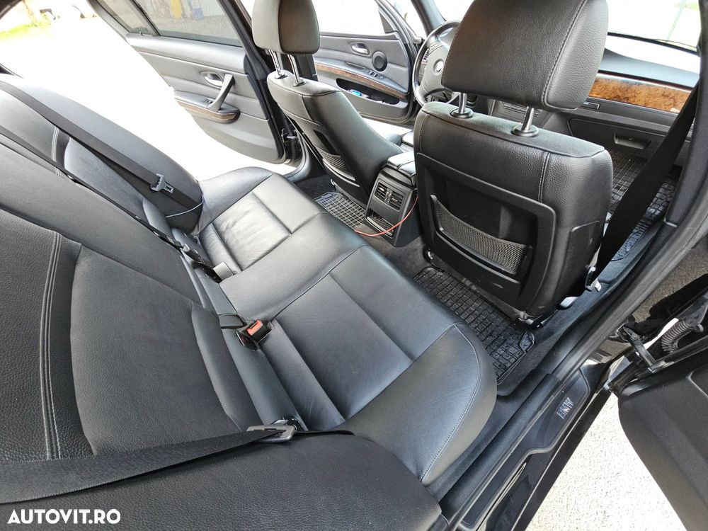 BMW Seria 3 320d - 10