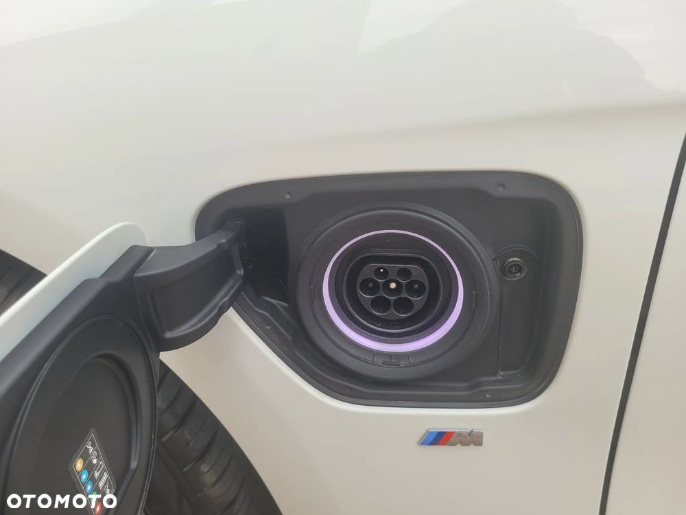 BMW Seria 3 330e iPerformance M Sport - 15