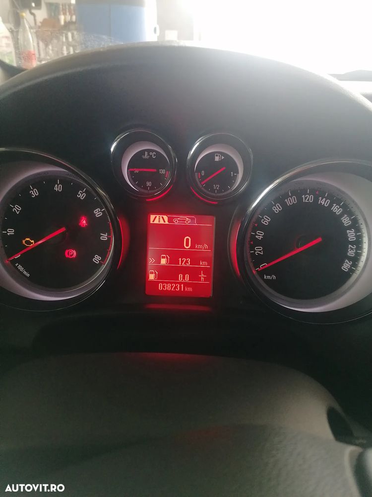 Opel Astra 1.4 Turbo ECOTEC Enjoy - 8