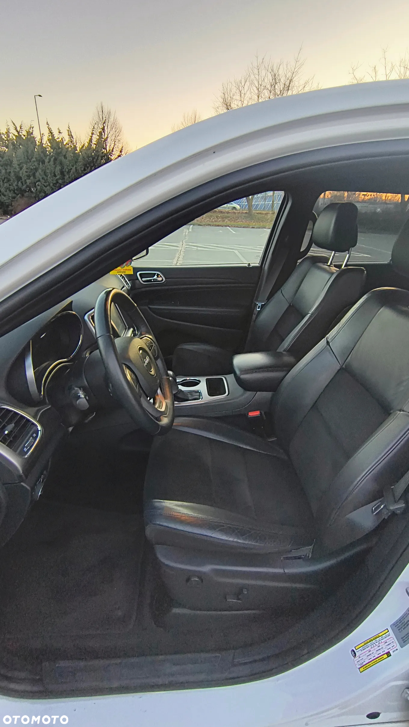 Jeep Grand Cherokee - 11