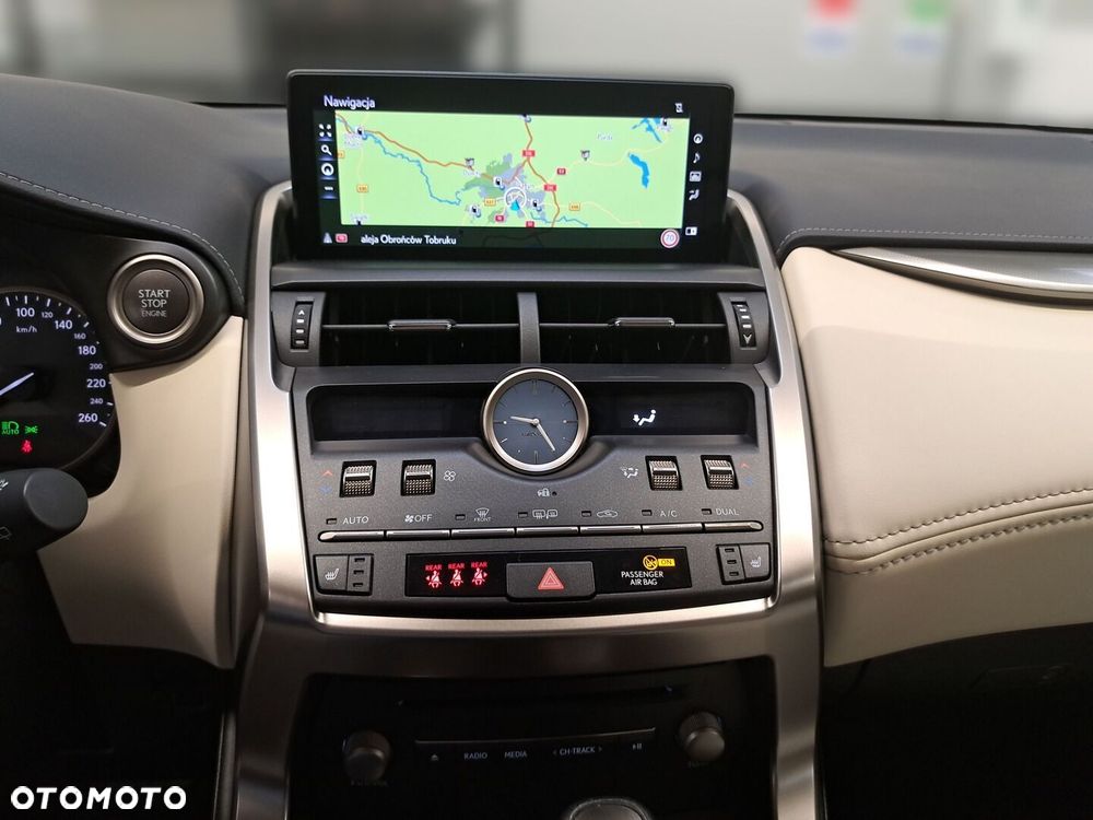 Lexus NX 300 F Impression AWD - 12