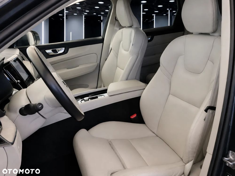 Volvo XC 60 T6 Plug-In Hybrid AWD Inscription - 6