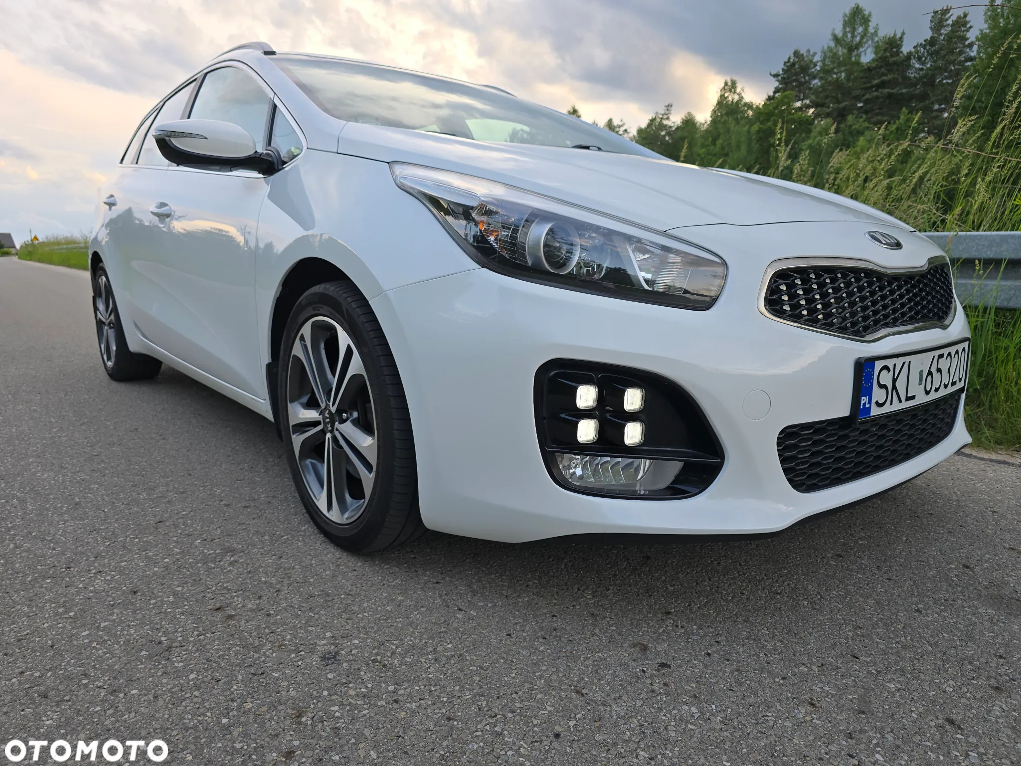 Kia Ceed 1.6 CRDi SCR GT-Line - 11