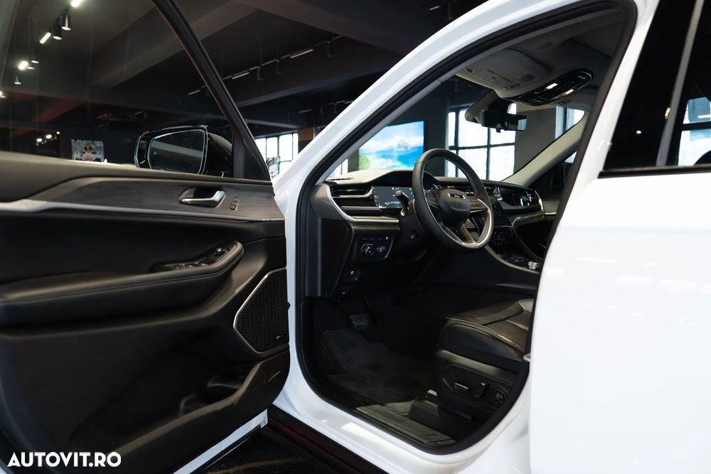 Jeep Grand Cherokee - 5