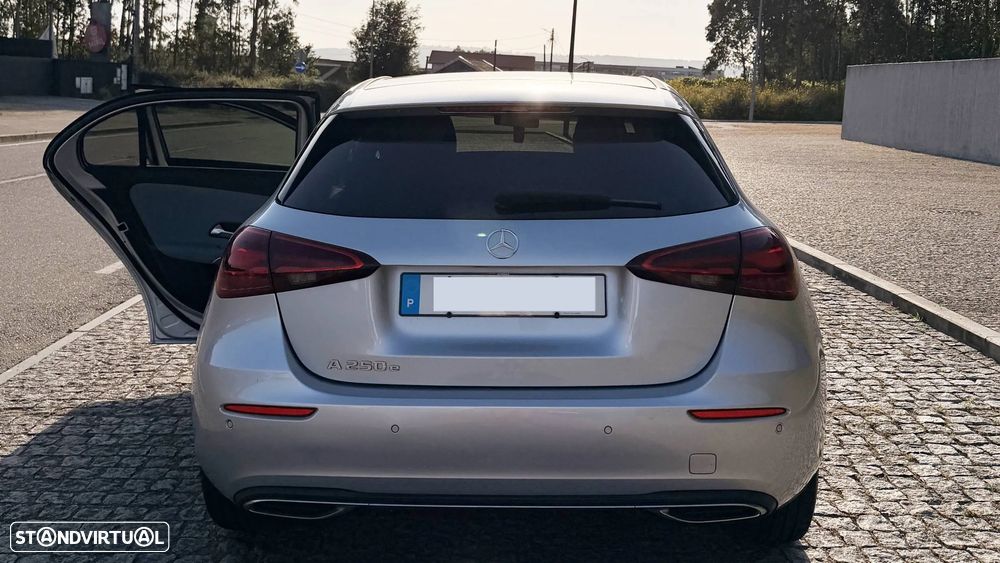 Mercedes-Benz A 250 e Progressive - 4