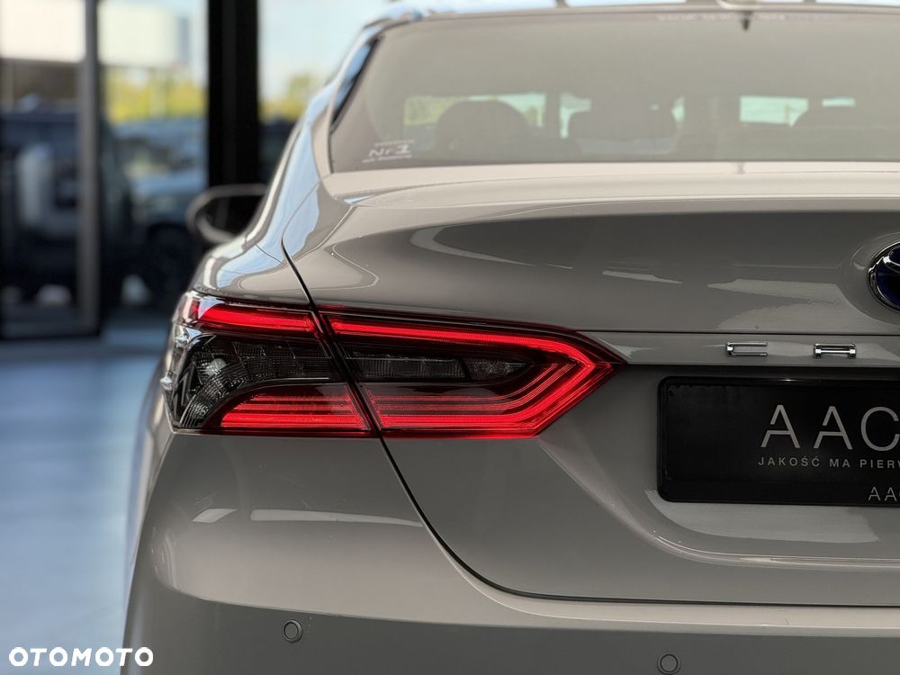 Toyota Camry 2.5 Hybrid Executive CVT - 39