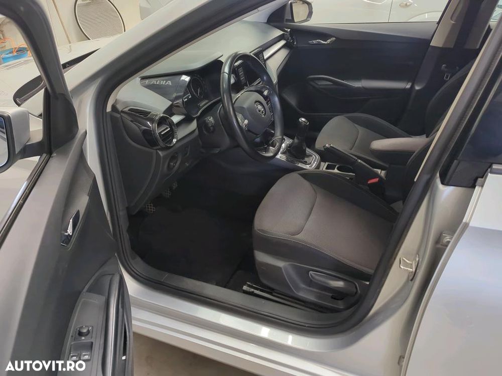 Skoda Fabia - 10