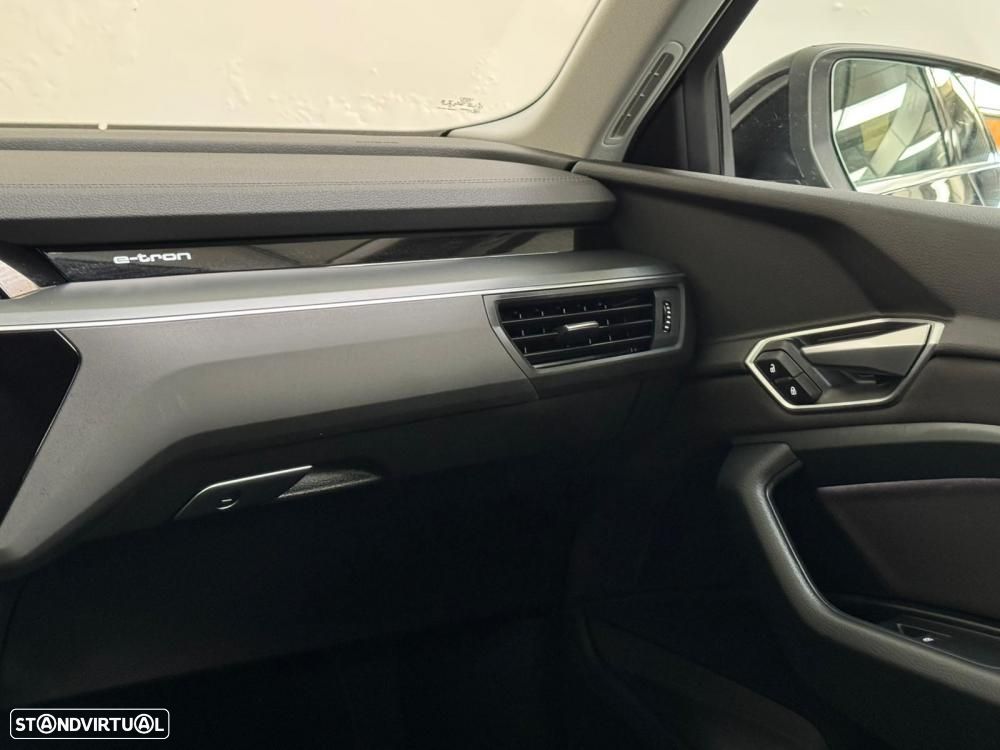 Audi e-tron 55 quattro Advanced - 36