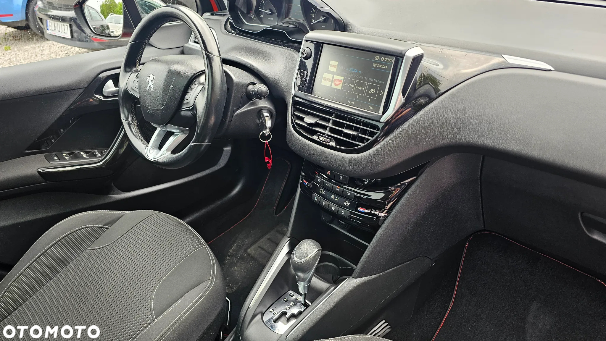 Peugeot 208 1.2 PureTech Allure S&S EAT6 - 13