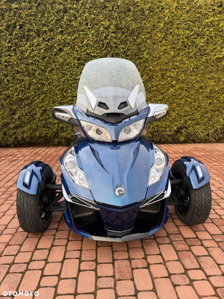 Can-Am Spyder - 2