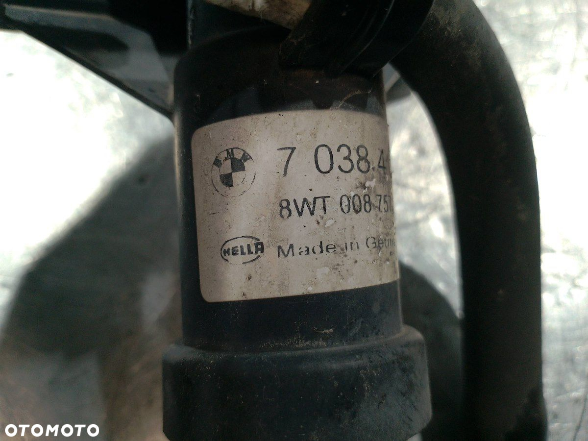 DYSZA SPRYSKIWACZA LAMPY LEWA BMW E60 7038415-07  8WT008757-01 - 2