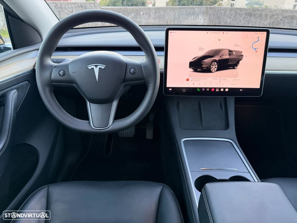 Tesla Model Y RWD - 10