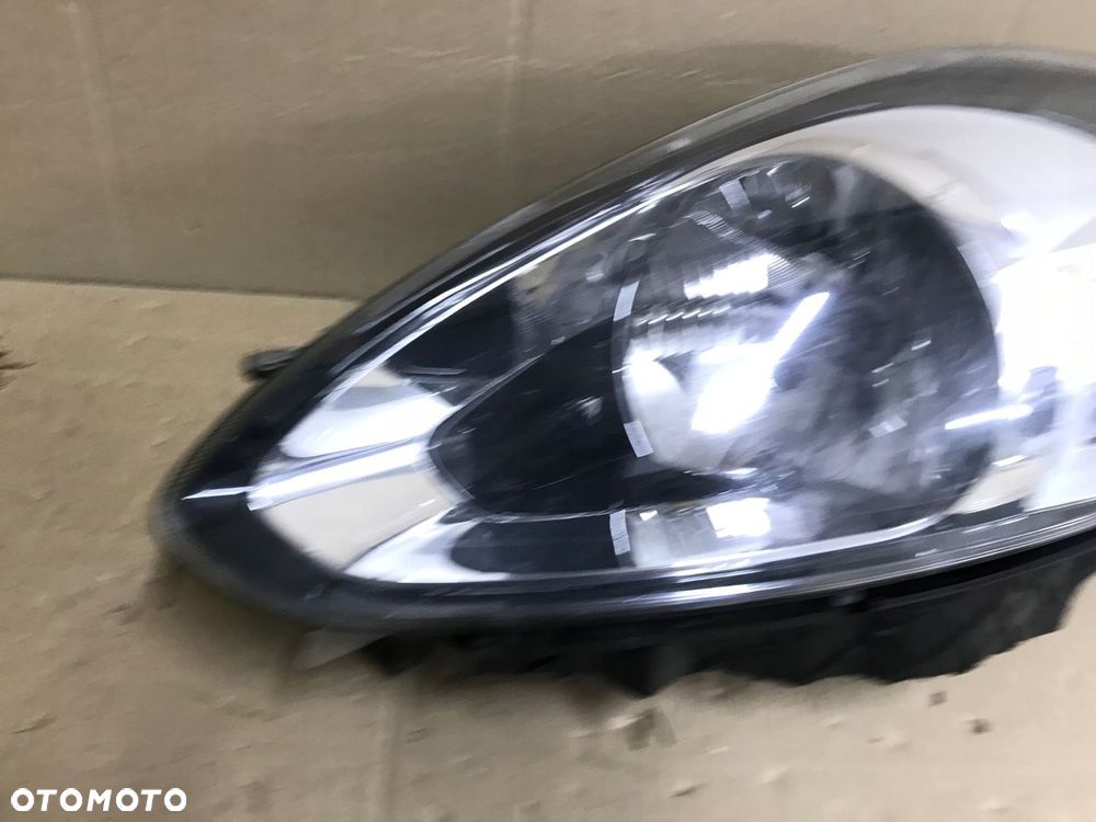 LAMPA PRZEDNIA LEWA FIAT PUNTO EVO 2012 - 2