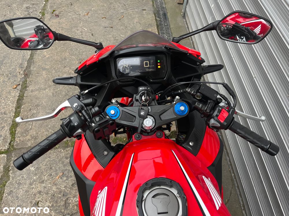 Honda CBR - 32