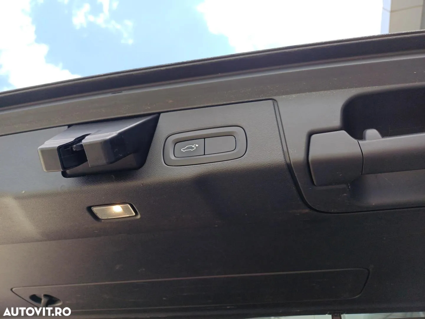 Volvo XC 60 T8 Twin Engine AWD Momentum - 22