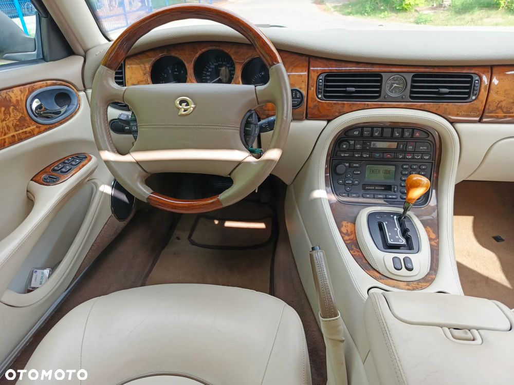 Jaguar XJ 4.0 Executive - 11