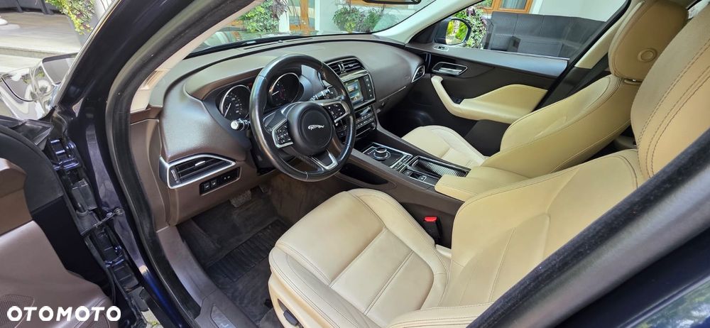 Jaguar F-Pace - 28