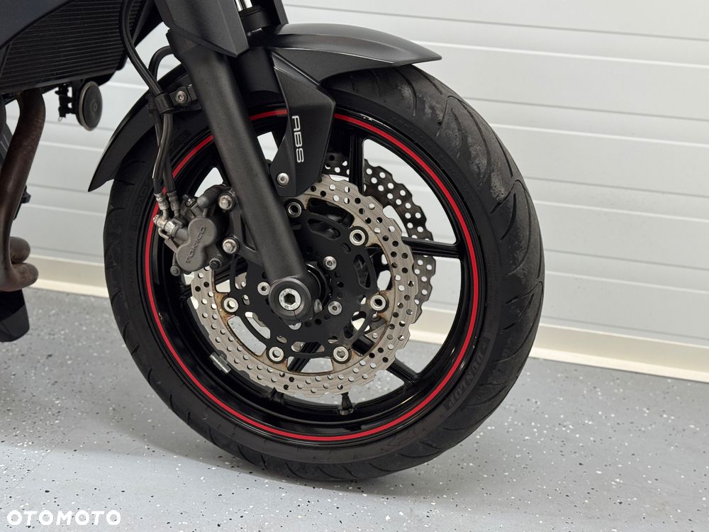 Kawasaki ER - 9