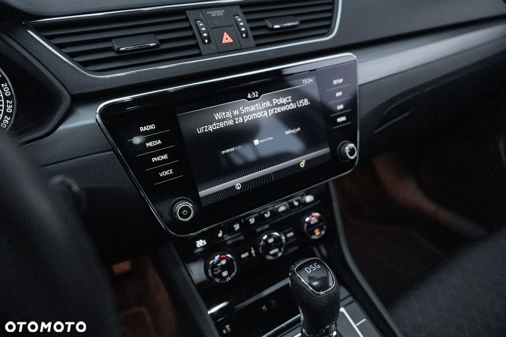 Skoda Superb 2.0 TDI L&K DSG - 20