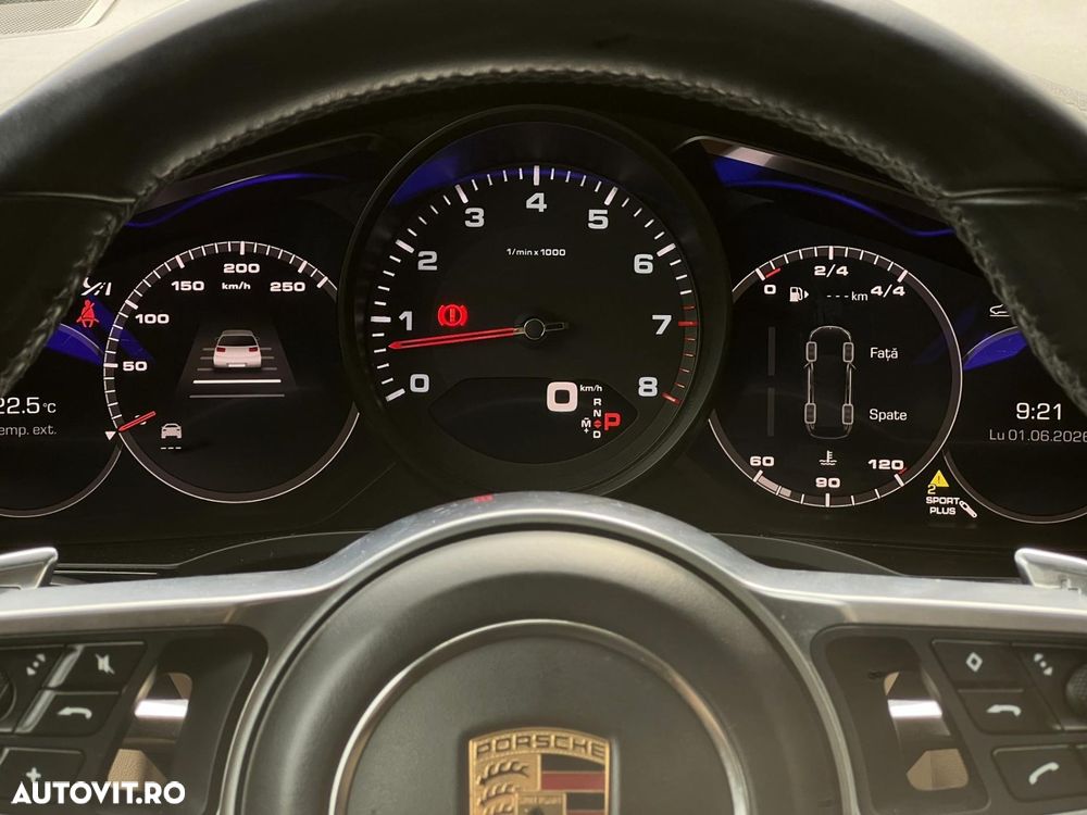 Porsche Cayenne - 18