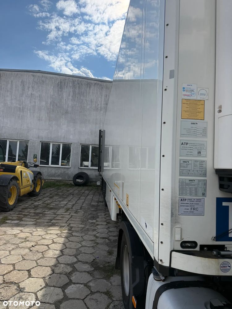 Schmitz Cargobull Chłodnia SCB S38 - 5
