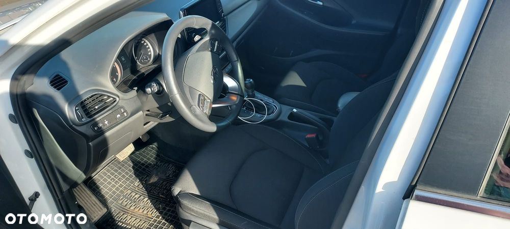 Hyundai i30 1.6 D Comfort DCT - 7