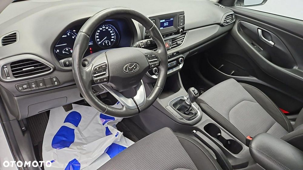 Hyundai i30 1.5 DPI Modern - 9