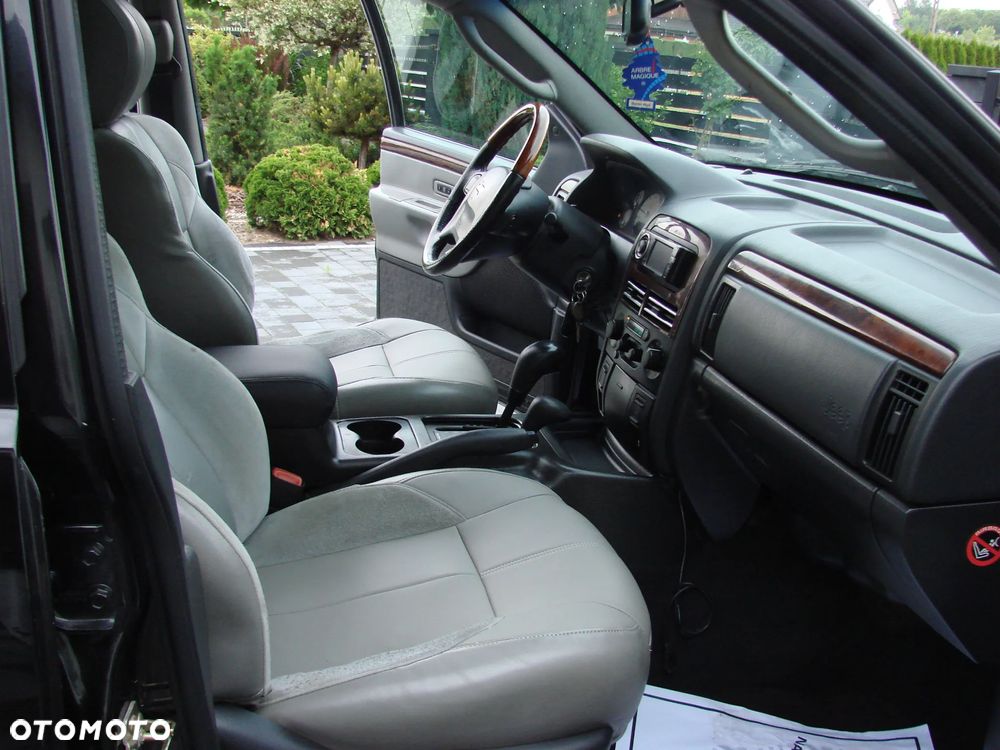 Jeep Grand Cherokee - 19
