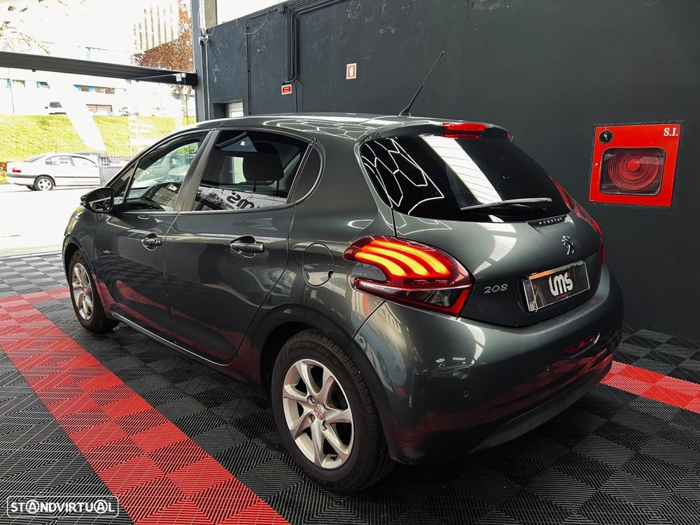 Peugeot 208 1.2 VTi SE Style - 7