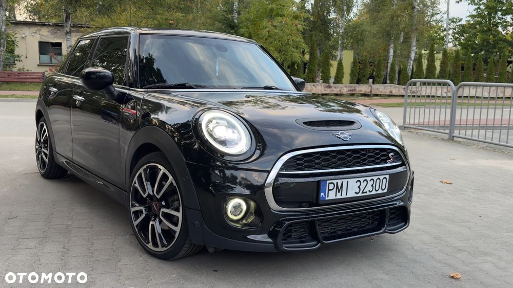 MINI Cooper John Works Trim - 3