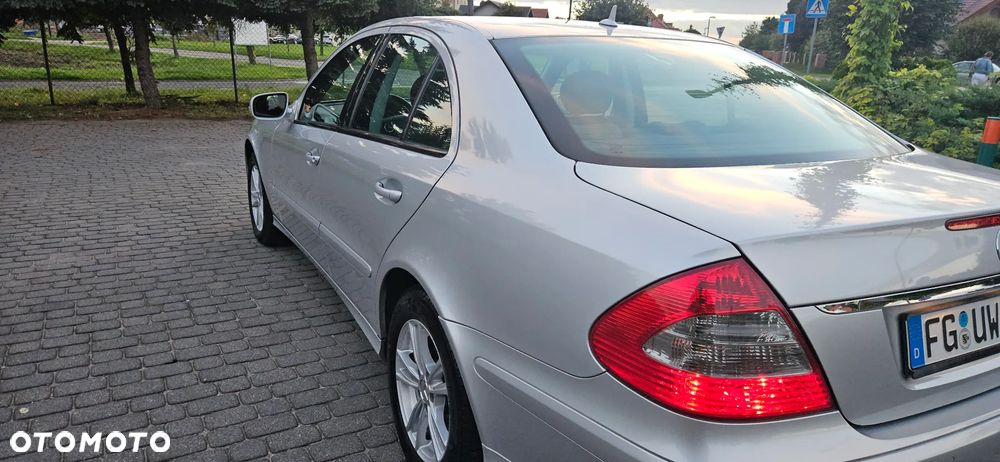 Mercedes-Benz Klasa E 200 Kompressor Classic - 20