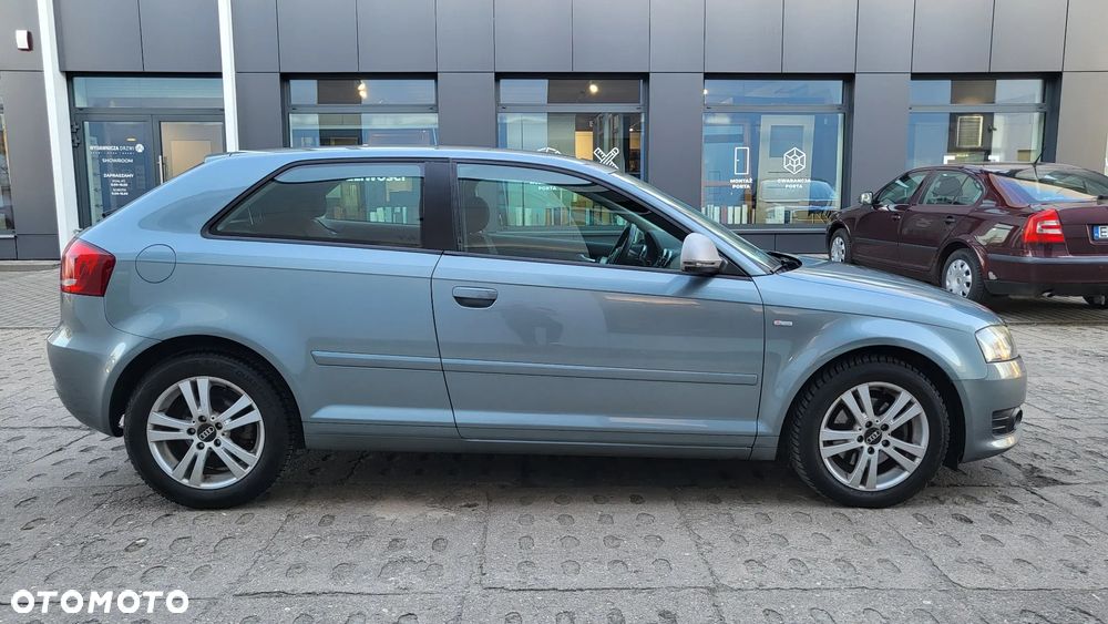 Audi A3 3-drzwiowe 2.0 TDI DPF Ambiente - 5