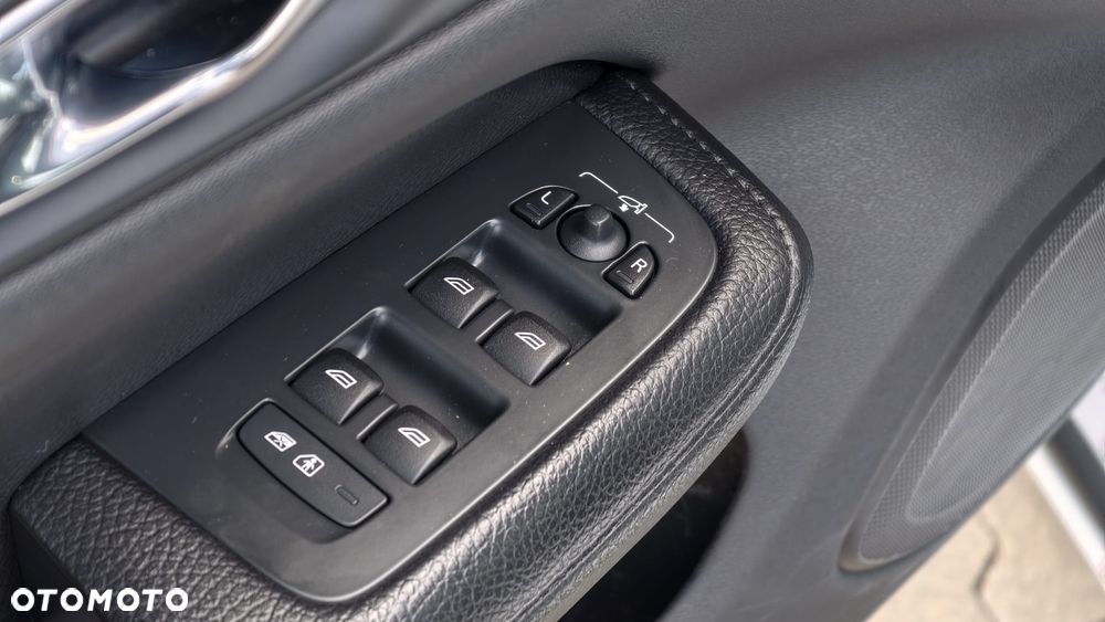 Volvo V60 T6 AWD Recharge Geartronic Inscription - 17